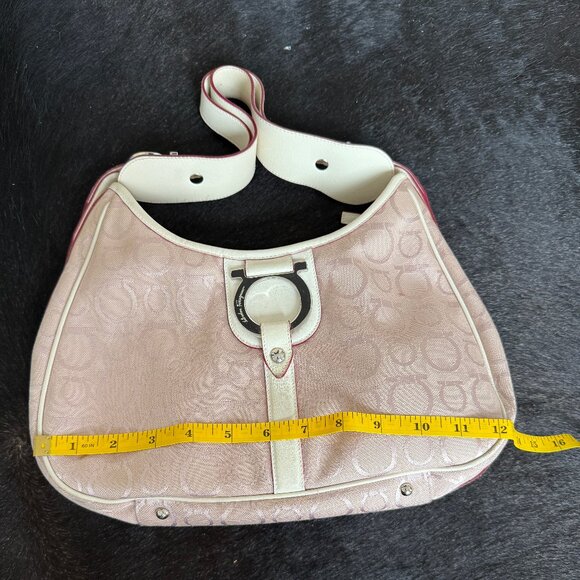 Salvatore Ferragamo Gancini Pink Canvas Shoulder Bag - Picture 7 of 9